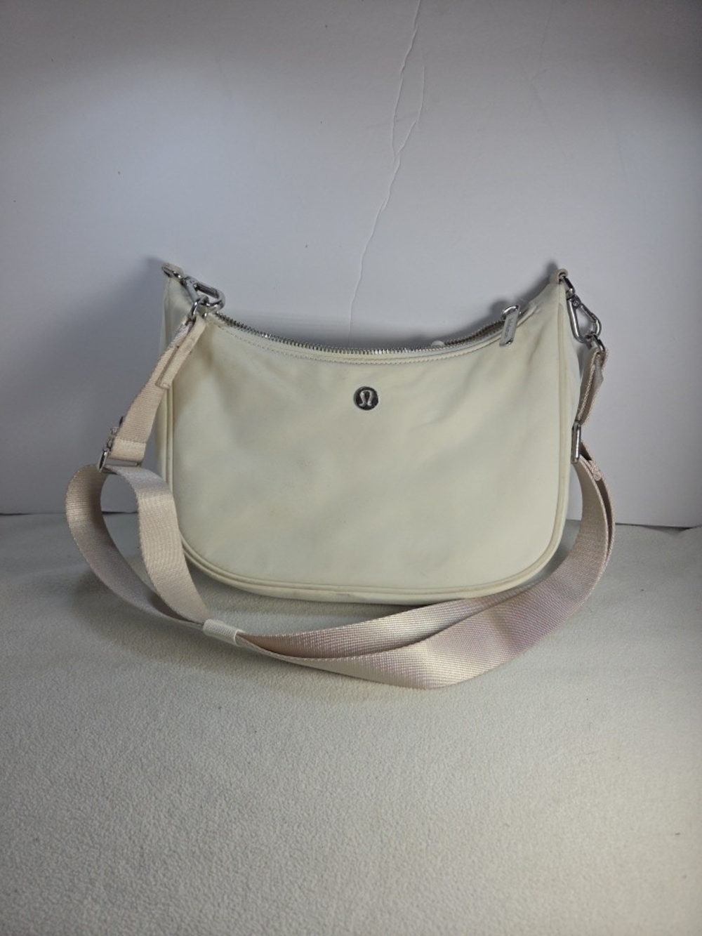 lululemon athletica Cream Crossbody Bag with Pink-Toned Strap